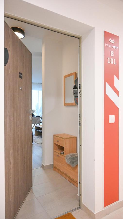 West Park Residence Apartment Budapest Extérieur photo