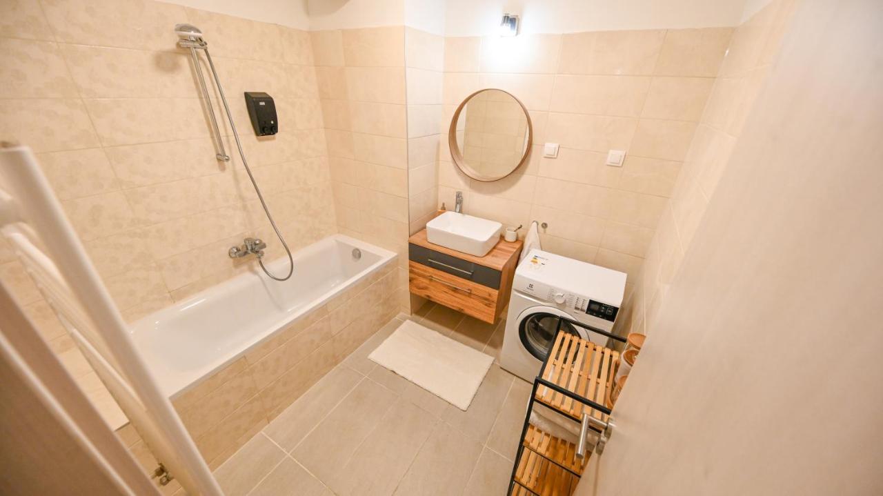 West Park Residence Apartment Budapest Extérieur photo